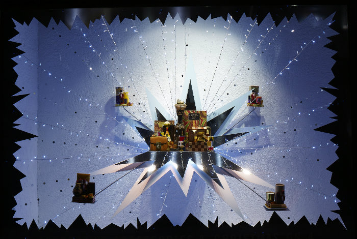 christmas window displays